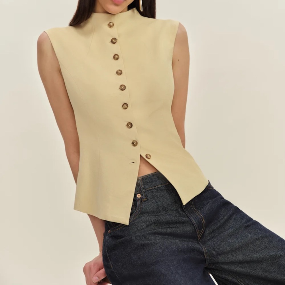 Reformation Lottie Vest Blonde - Picture 3 of 6